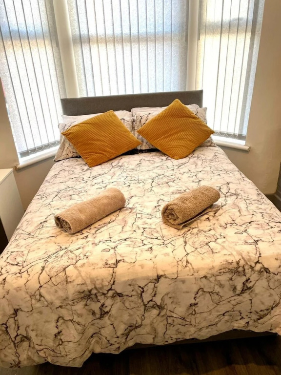 Stunning 4-bed House in Liverpool L15