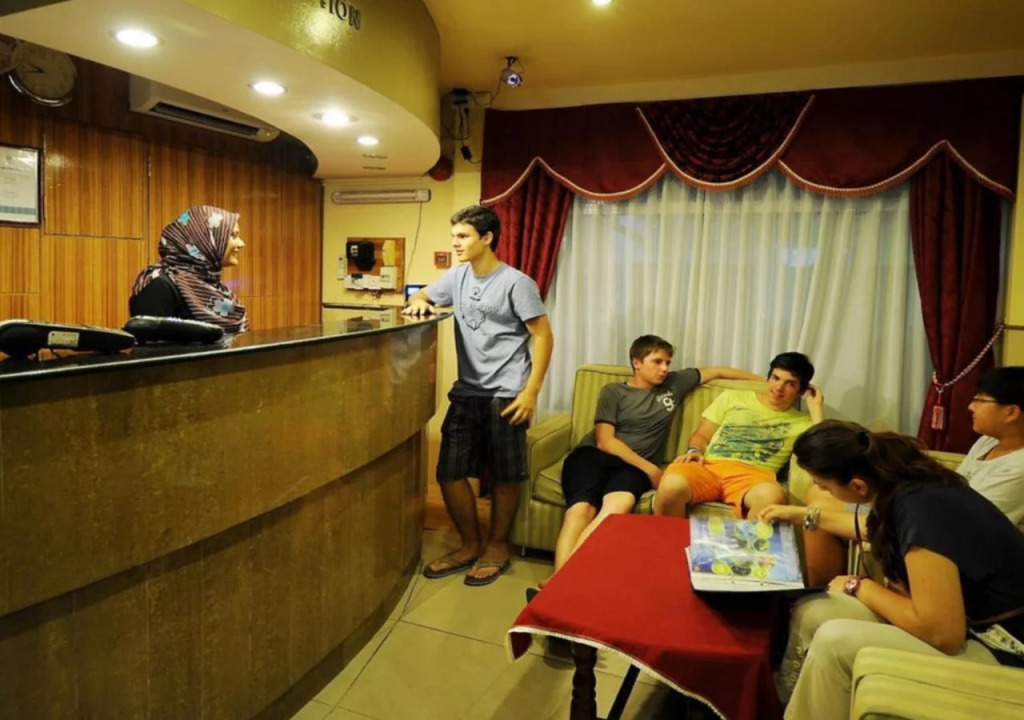 Luckyhiya Hotel
