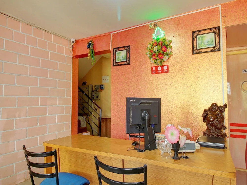 OYO 15415 Hotel Ample Inn Vidyanagar