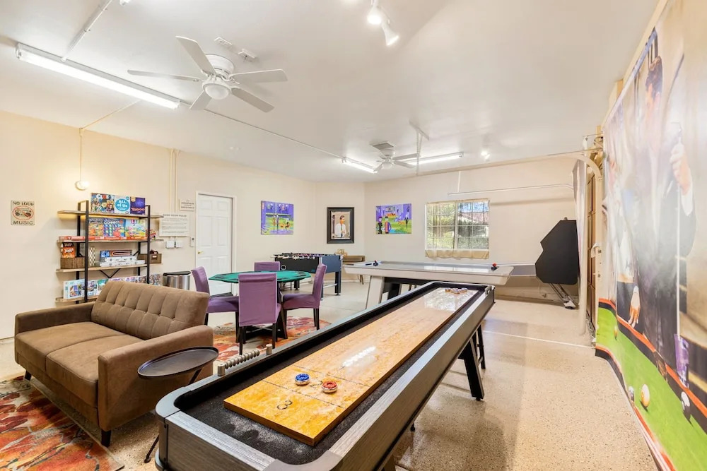 Golfers paradise Pool Spa Epic Game room