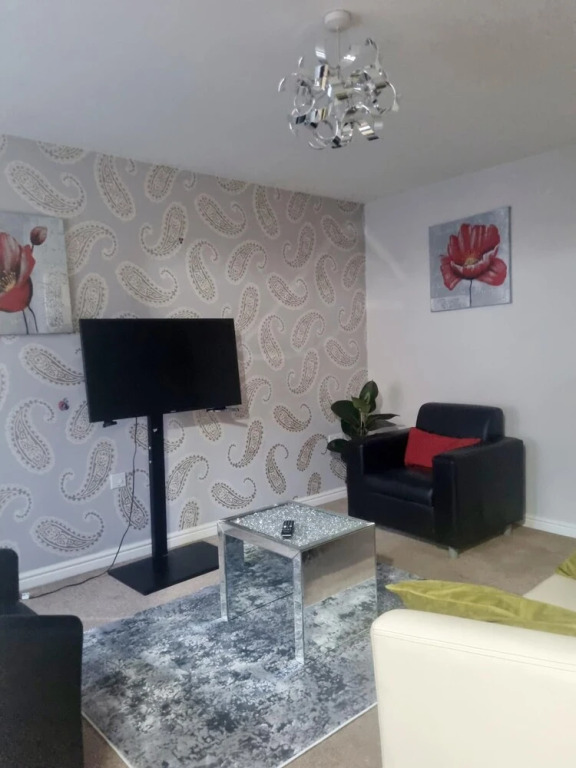 Stunning 3 bed Home at the Heart of Wolverhampton