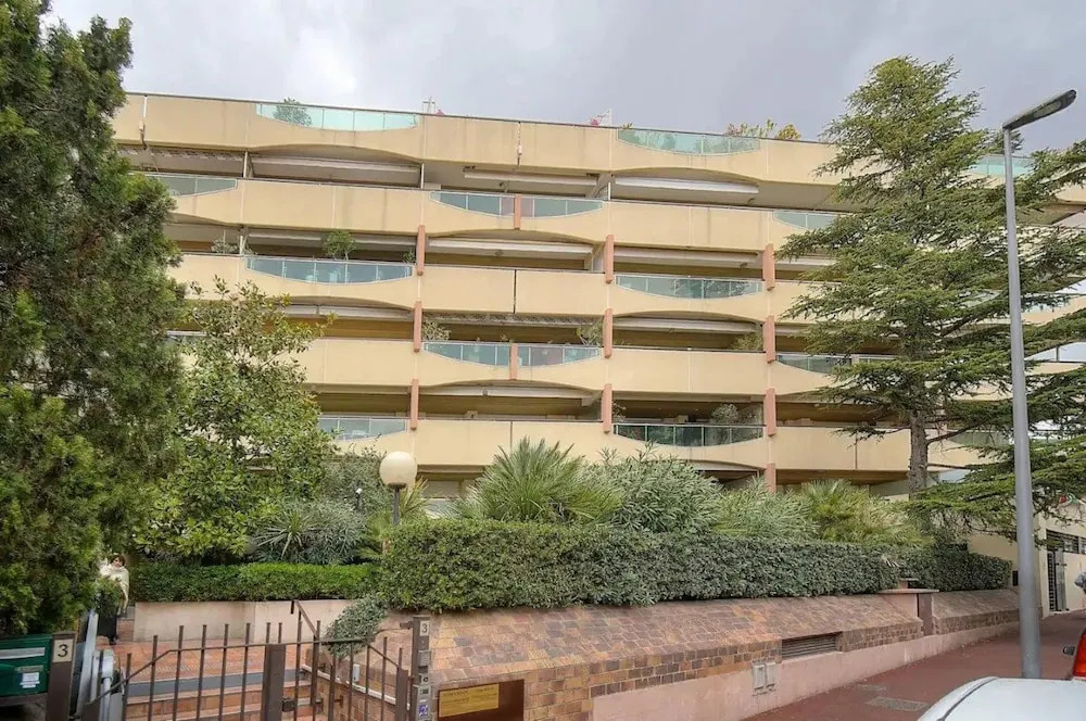 One Bed Apt in the Center of Cannes - 2198