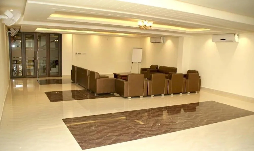 Hotel Lavanya Palace