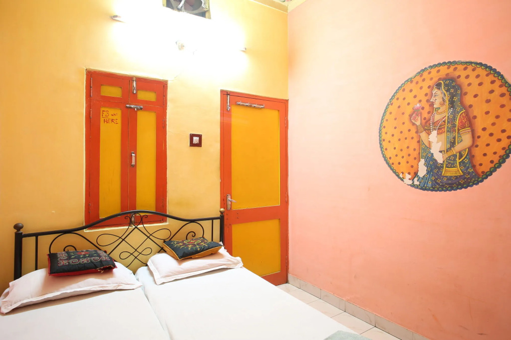 Govind Hotel