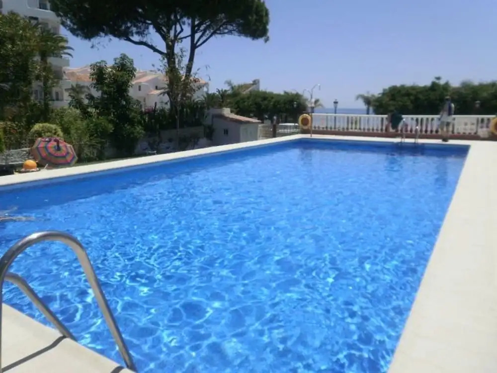 Apartamentos Carabeo Canovas Nerja