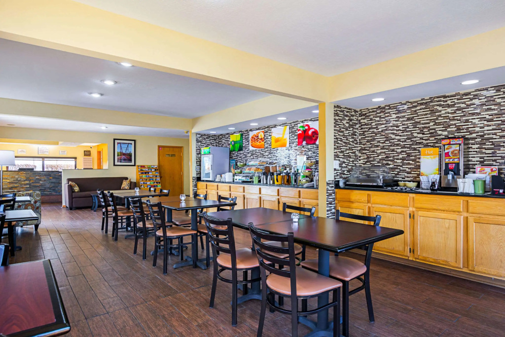 Quality Inn & Suites Greensburg I-74
