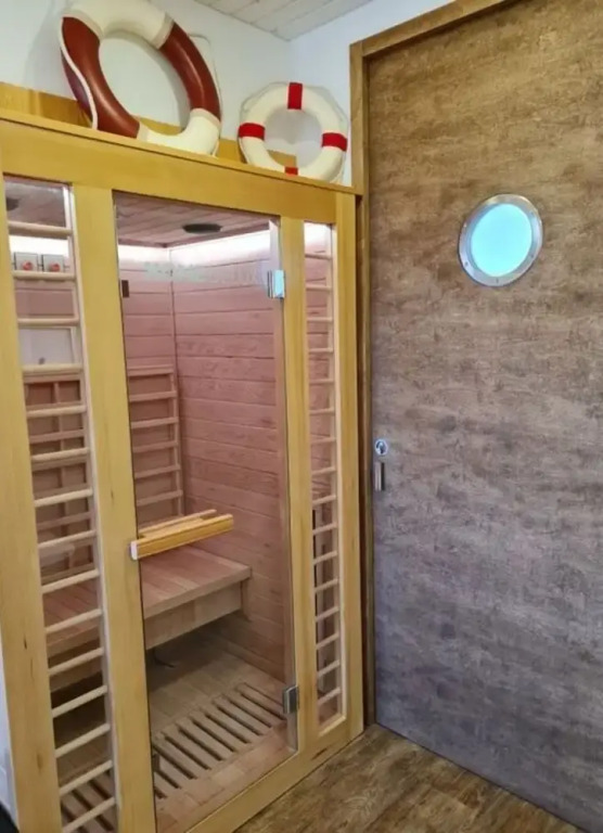 Holiday Home Apartment - East