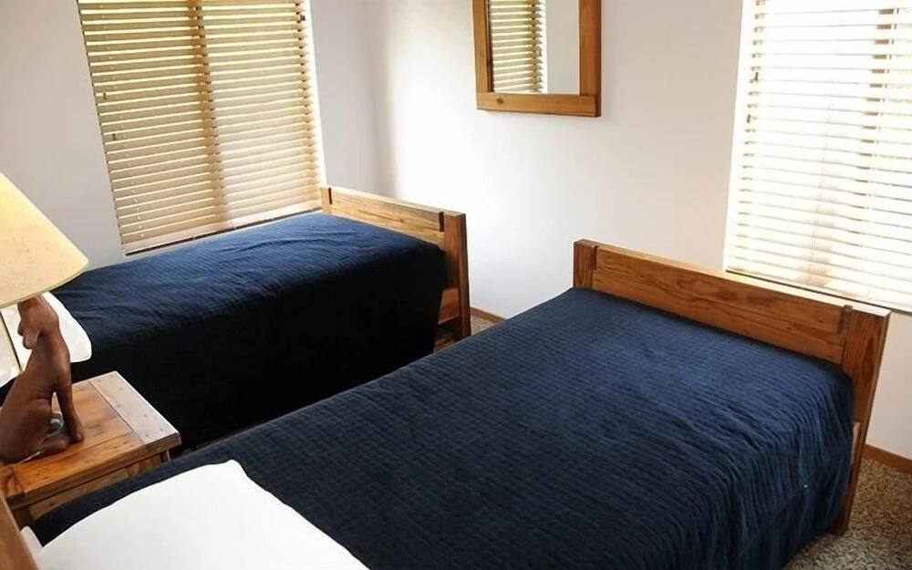 Seven Springs Swiss Mountain 3 BR Condo, Sleeps 8! by RedAwning
