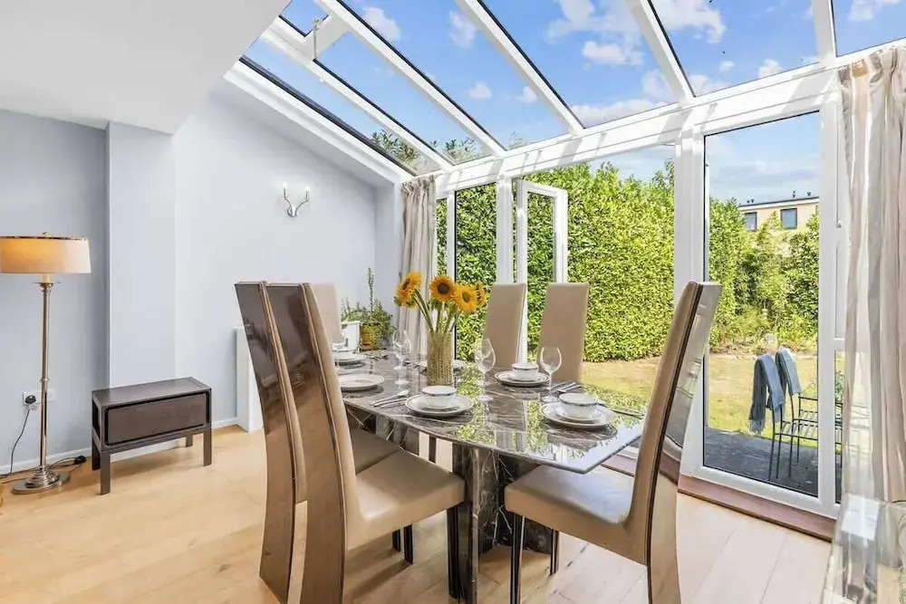 3-bed Greenhithe Retreat Garden Near Bluewater