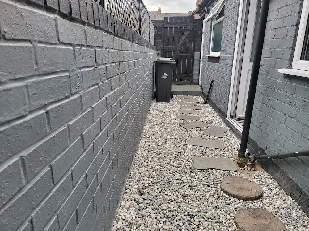 Apartment - Sleeps 5 - Great Location - Parking