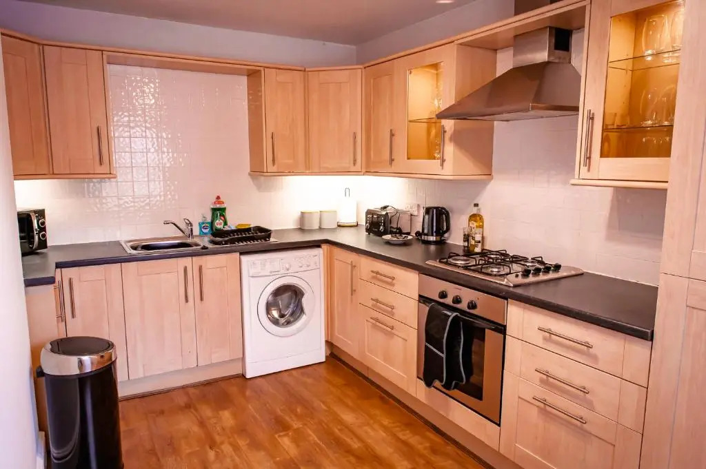 Lord Street Modern Apartment with parking by Rework Accommodation