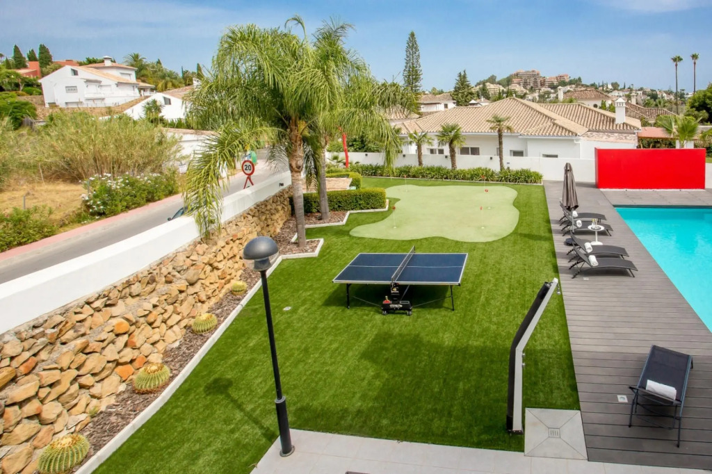 Fantastic Luxury Villa Near Marbella