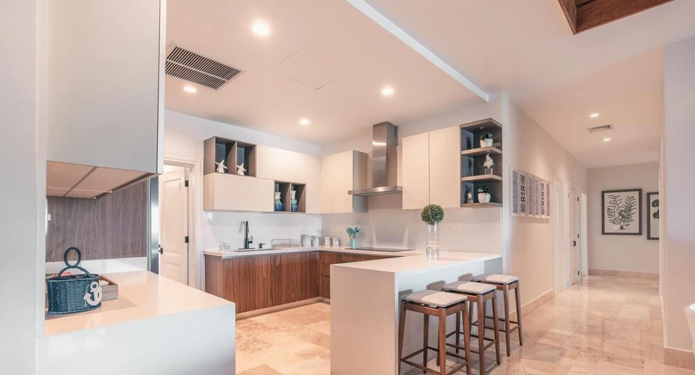 Once in a Lifetime Experience Enjoy This 4 BR Penthouse at Aquamarina