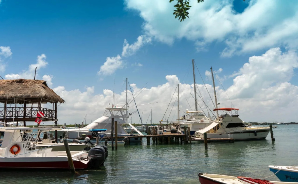 Marina Paraiso Isla Mujeres Hotel