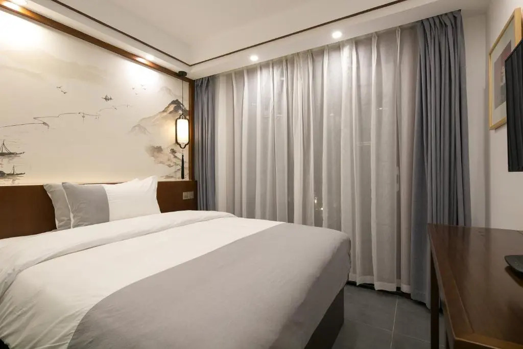 Floral Hotel Fenghuang Yixin Courtyard Residence