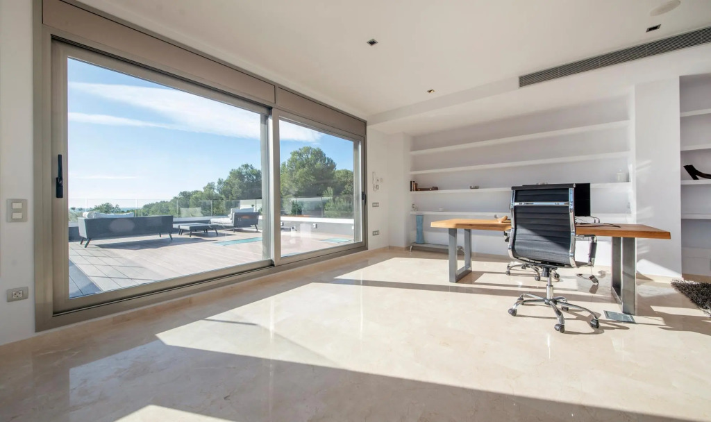 Limonium Deluxe Villa with Private Pool, TarracoHomes