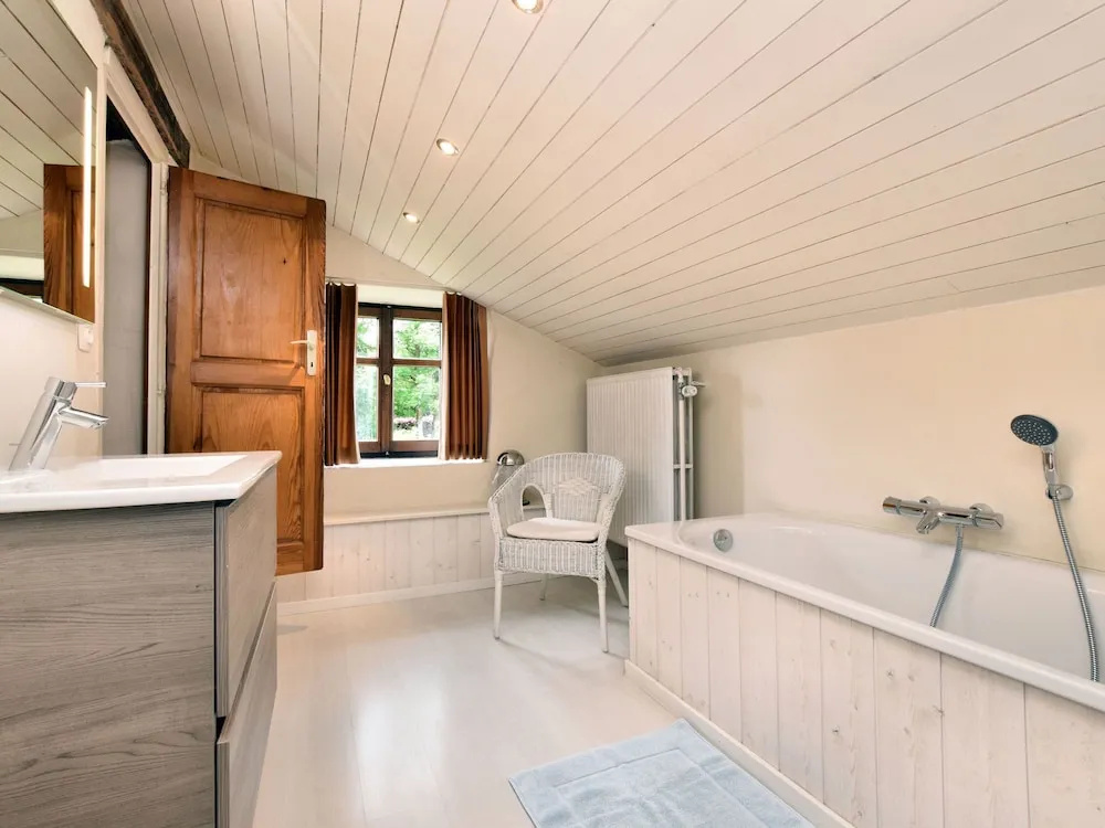 Picturesque Holiday Home in Petites Tailles with Garden