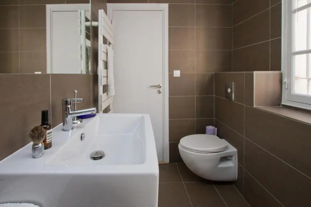 Musée du Louvre 2BR 5 FULL REFURB MAR 2020 by 'Pad-à-Terre' since 1999