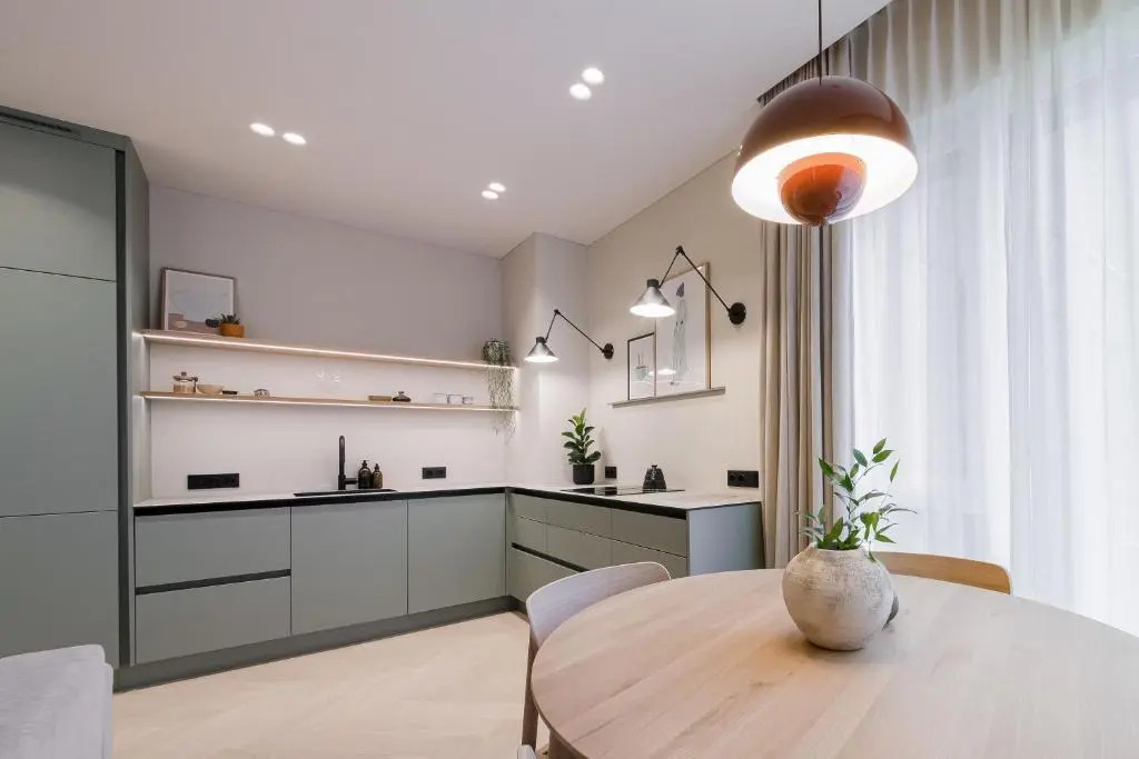 #stayhere - Brand New Unique Designer 1BDR in Trendy Neighbourhood