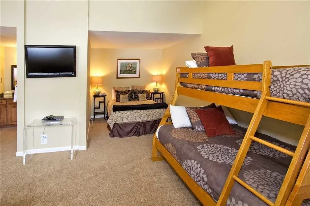 St Anton Condos # 4 2 Bedrooms 2 Bathrooms Condo