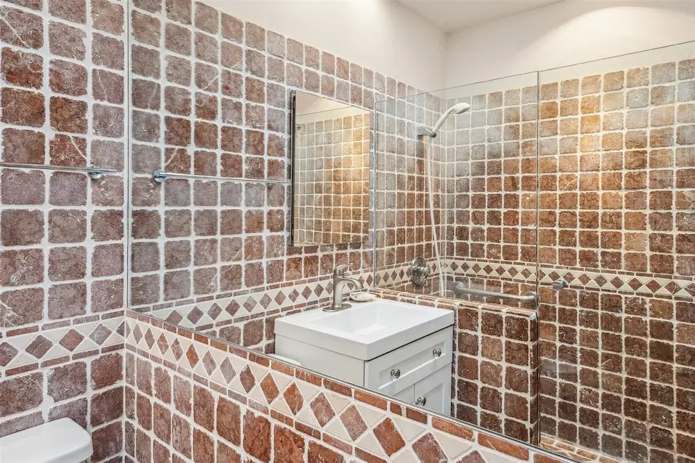 Beautiful 2 Bed Beach Condo #201 2 Bedroom Condo by Sunset Shores Condominiums