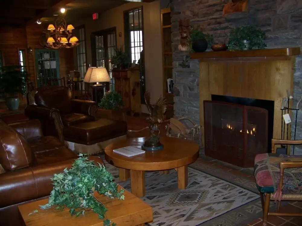 Chestnut Tree Inn - Cherokee
