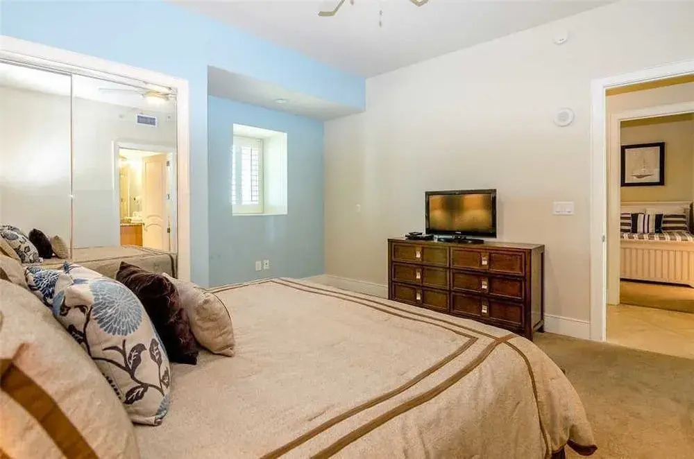 Turquoise Place 2405C - 3 Br condo by RedAwning