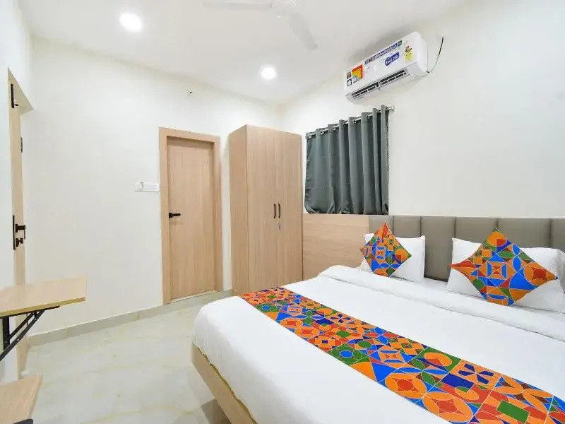 Fabhotel Narsingi