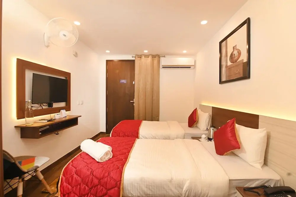 Limewood Stay - Cyber City
