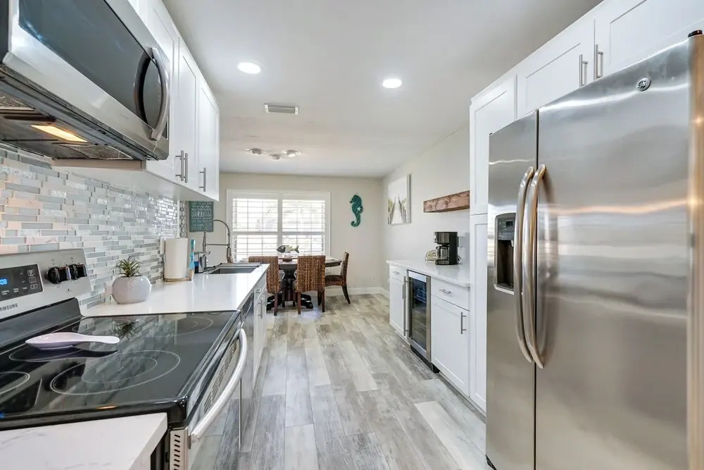 Hot Tub, Pool & Putting Green: Cape Coral Oasis!