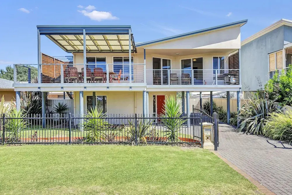 Green Reef Beach House - Aldinga Beach - C21 SouthCoast Holidays