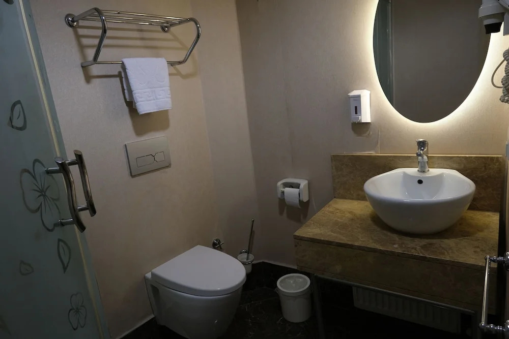 Artan Hotel