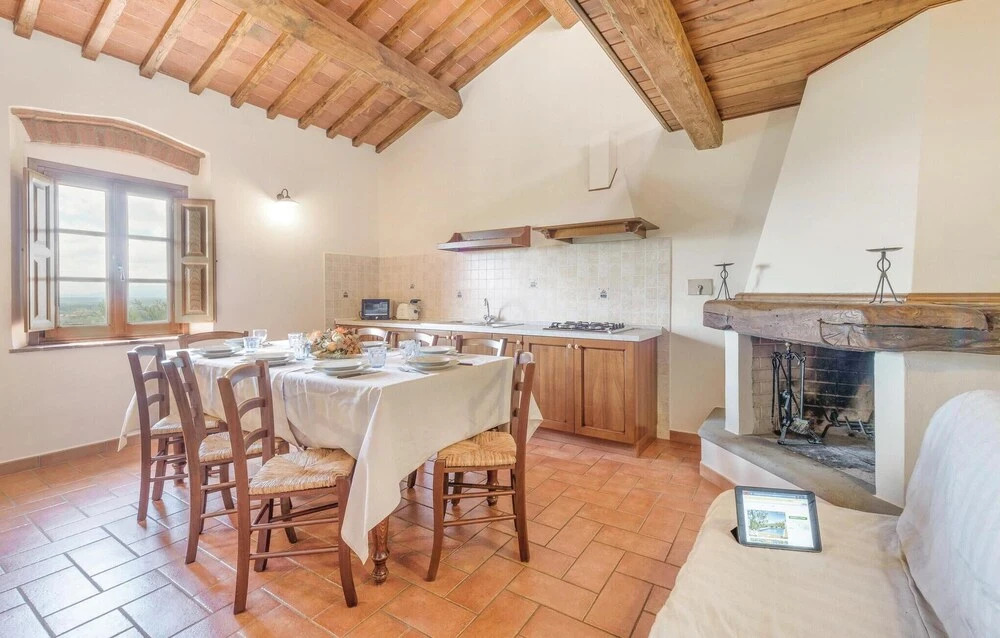 Amazing Apartment in Larciano PT With 1 Bedrooms, Internet and Outdoor Swimming Pool