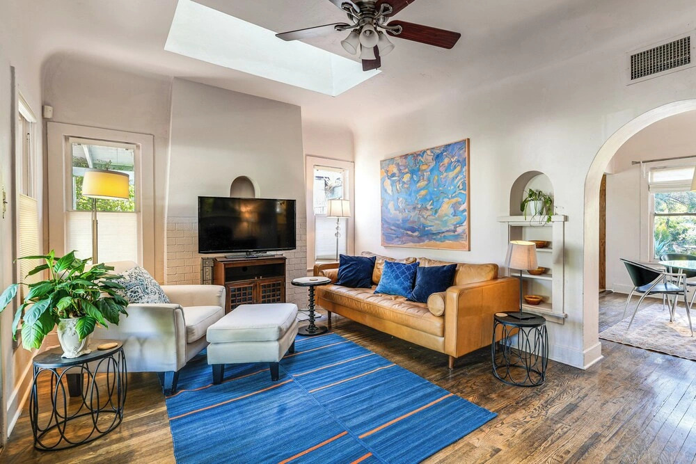 2 Mi to Downtown: Pet-friendly Home in Phoenix