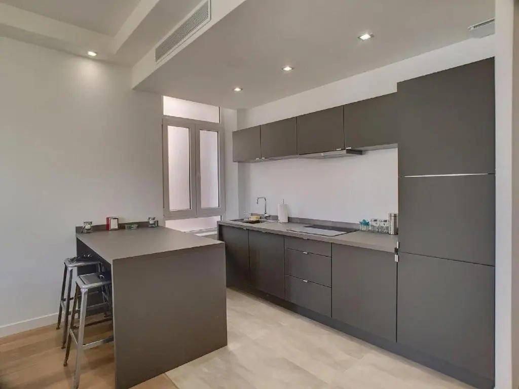 Welcome to Cannes - Jaurès Home