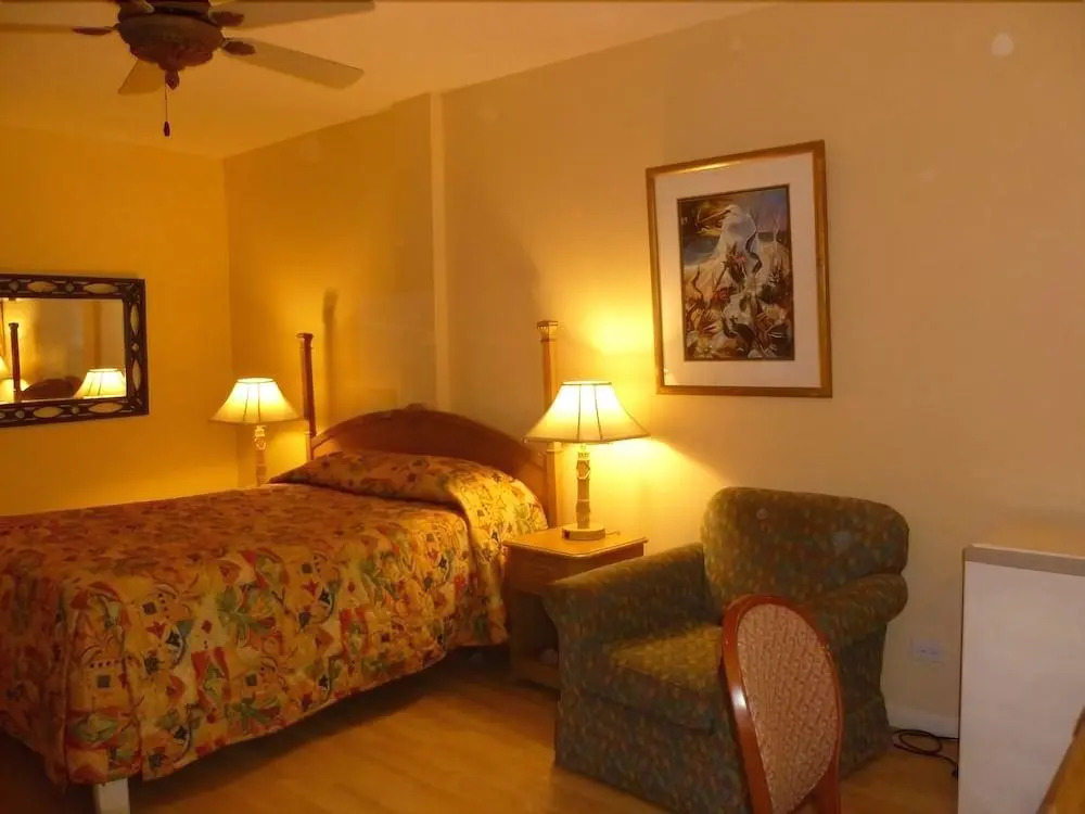 Orchard Garden Hotel & Suites