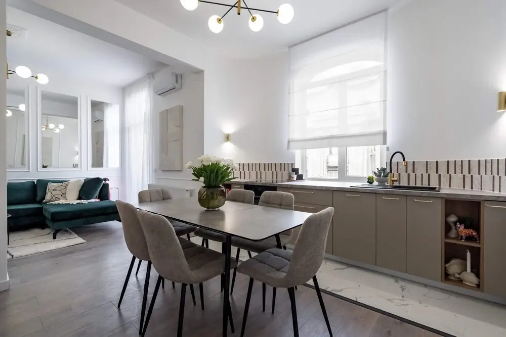 Contemporary Aparthotel 2-BR Flats Near Old Town Quiet & Serene