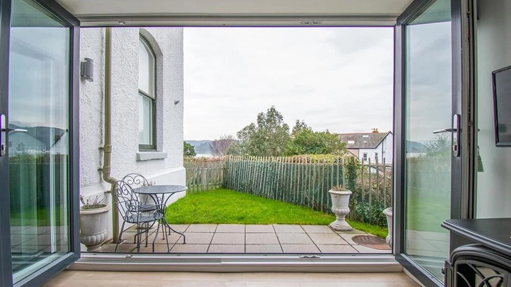 Number Eleven, beautiful 5 star apartment in Deganwy