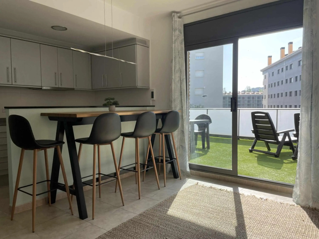 Solàrium con terraza a 5 minutos de la playa recientemente renovado