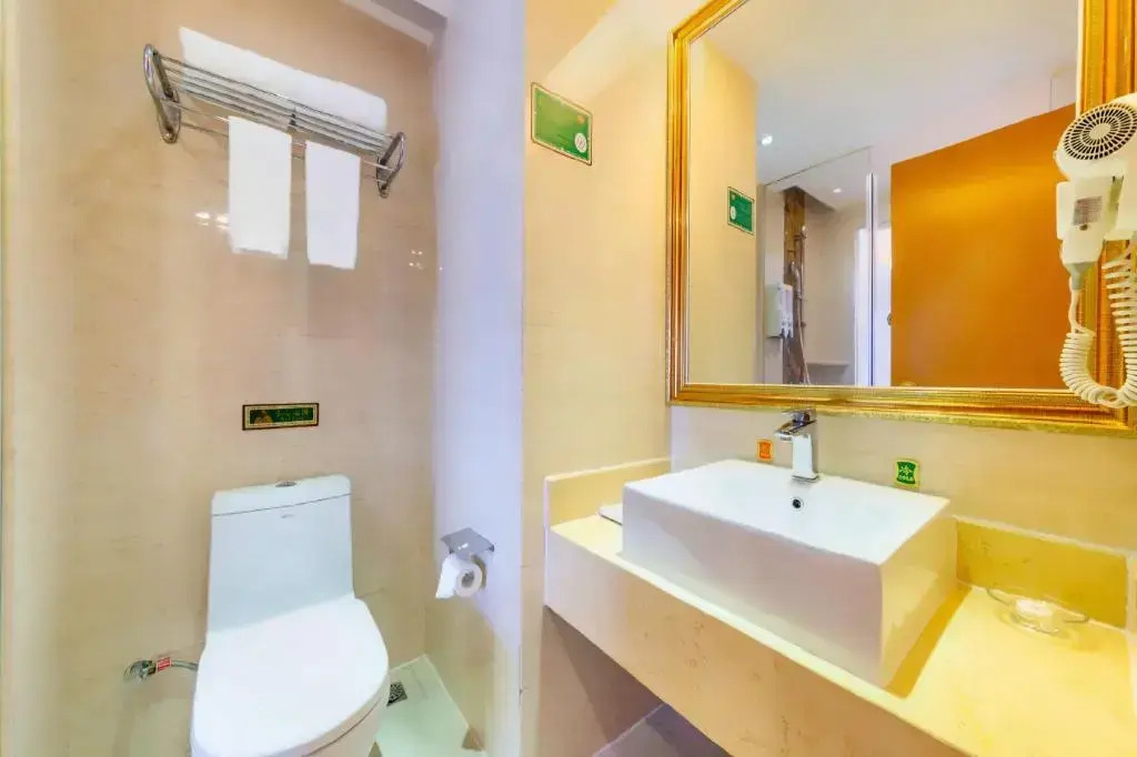 Vienna Hotel Shenzhen Gongming Huafa North Road