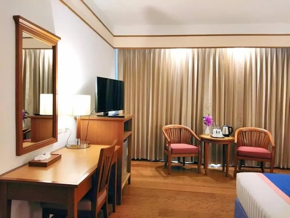 Diamond Plaza Hotel