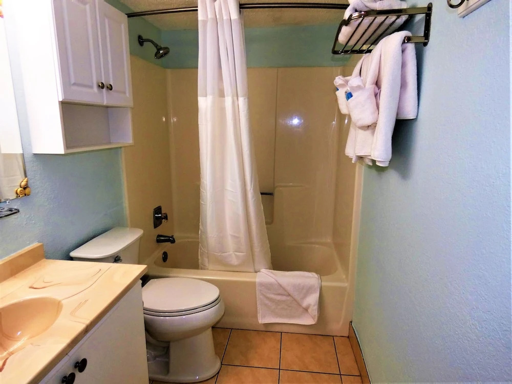 0608 Waters Edge Resort 1 Bedroom Condo