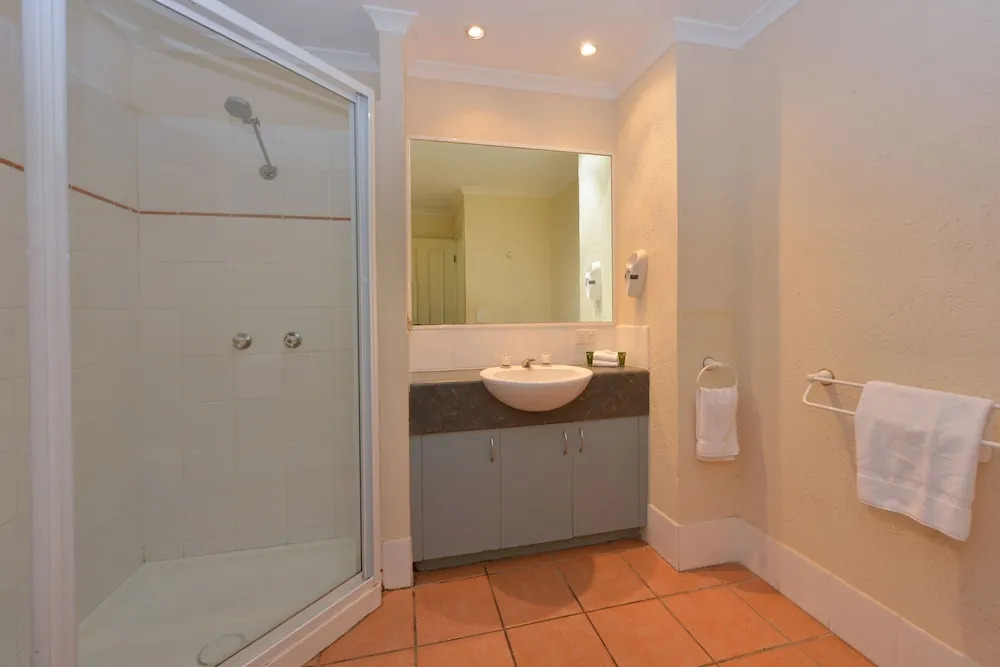 Latitude 16 Tropic Sands