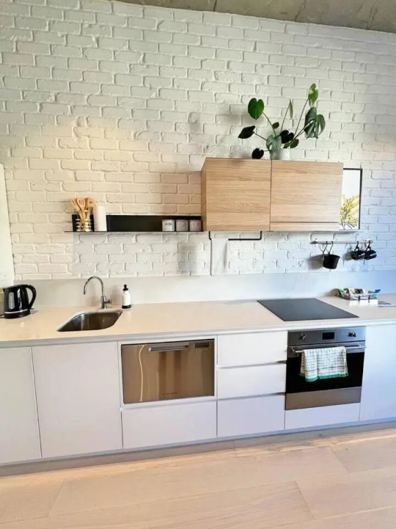 Industrial yet Modern, 1bd 1bth Apt - Woden