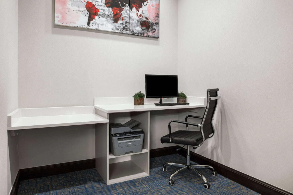 La Quinta by Wyndham Denton - University Drive