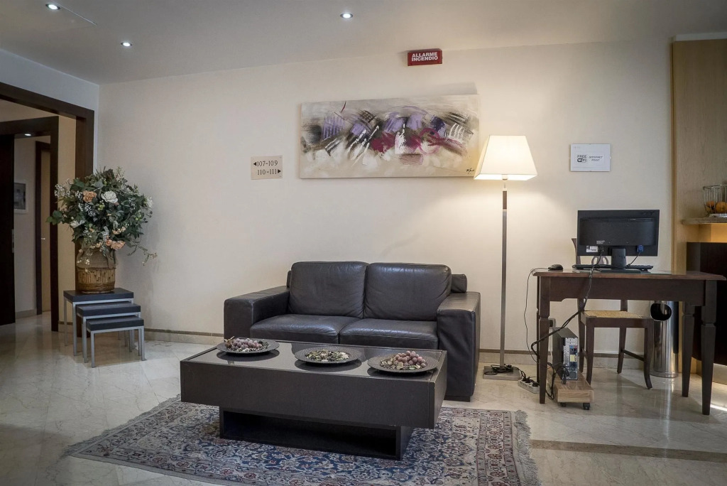 Suites & Residence Hotel