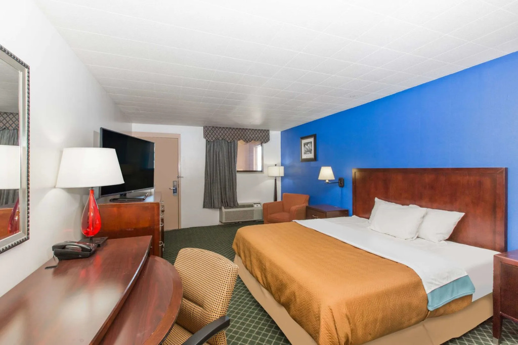 Frontier Inn