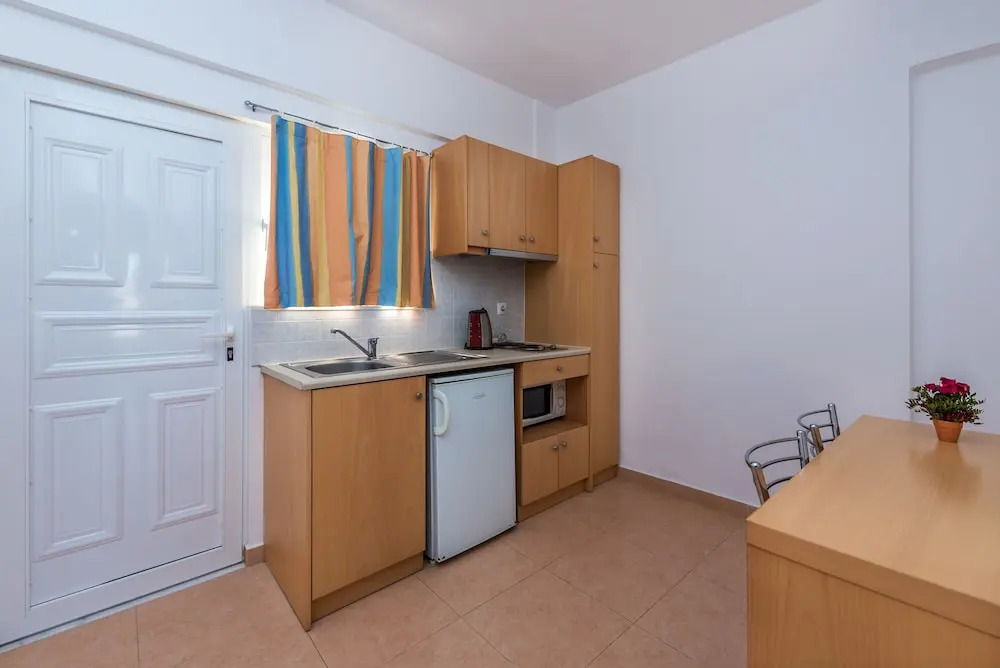 Corafili Holiday Suites