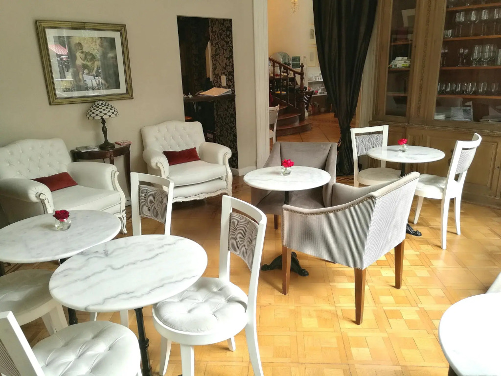 Grand Petit Casa Hotel