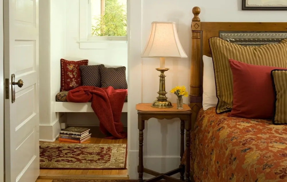 Four Kachinas Bed & Breakfast Inn